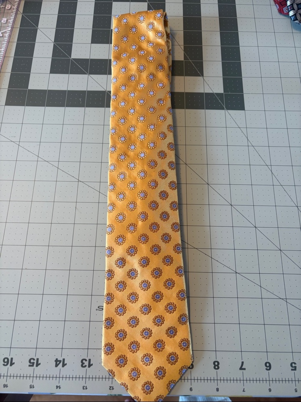 Ike Behar Golden Floral Medallion Tie